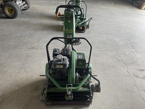 Image of John Deere 220 E-Cut equipment image 3