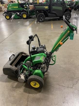 Image of John Deere 220 E-Cut equipment image 1