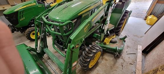 Image of John Deere 220R equipment image 1