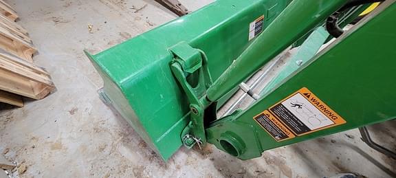 Image of John Deere 220R equipment image 3