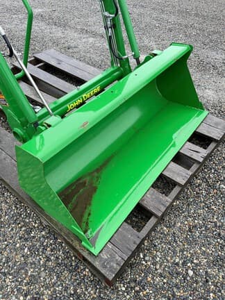 Image of John Deere 220R equipment image 2