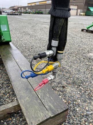 Image of John Deere 220R equipment image 3