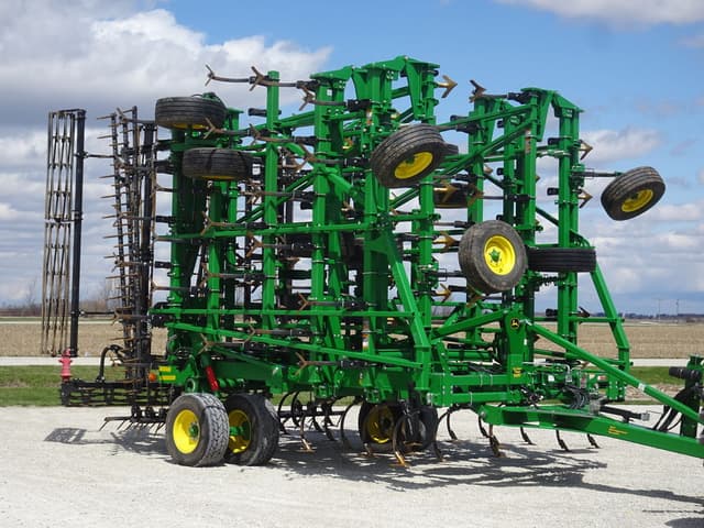 Image of John Deere 2230LL equipment image 1