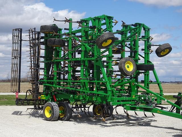 Image of John Deere 2230 equipment image 1