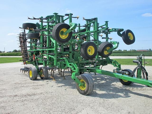 Image of John Deere 2230FH equipment image 1