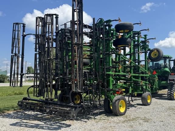 Image of John Deere 2230FH equipment image 2