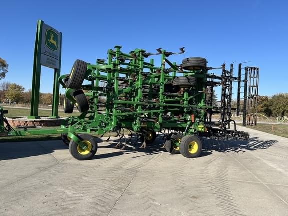 Image of John Deere 2230FH equipment image 1