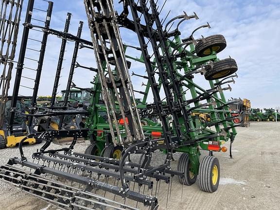 Image of John Deere 2230LL equipment image 1