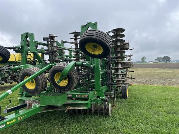 Image of John Deere 2330 equipment image 1