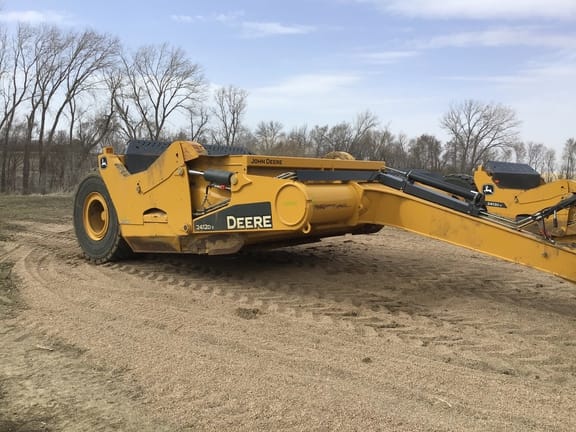 2021 John Deere 2412DE Equipment Image0