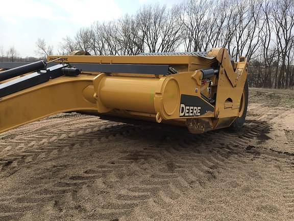 Image of John Deere 2412DE equipment image 4