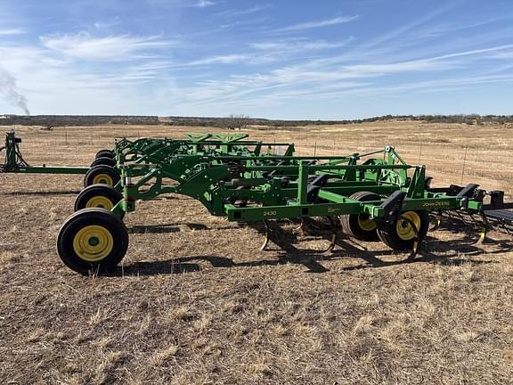Image of John Deere 2430 equipment image 2