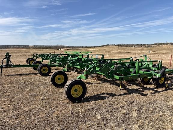 Image of John Deere 2430 equipment image 4