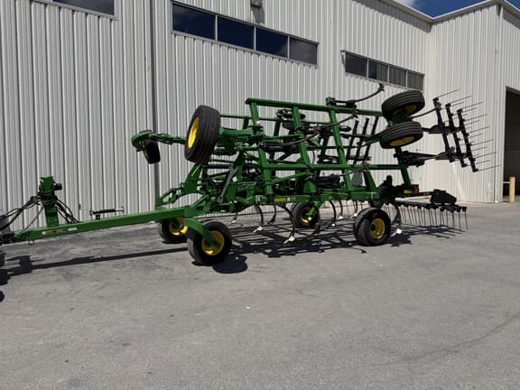 Image of John Deere 2430 Image 1