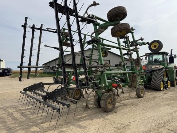 Image of John Deere 2430 equipment image 1