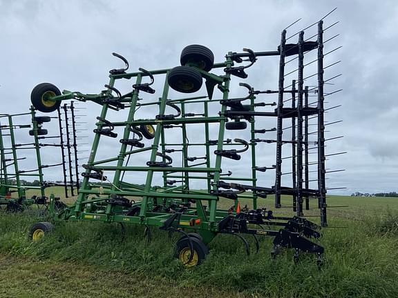Image of John Deere 2430 equipment image 3