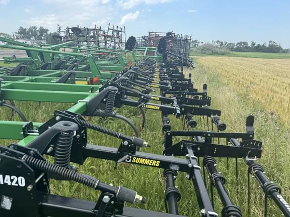 Image of John Deere 2430 equipment image 4