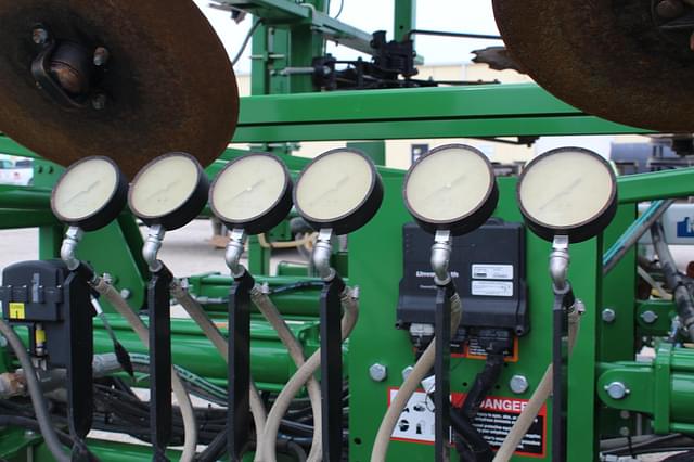 Image of John Deere 2430C equipment image 4