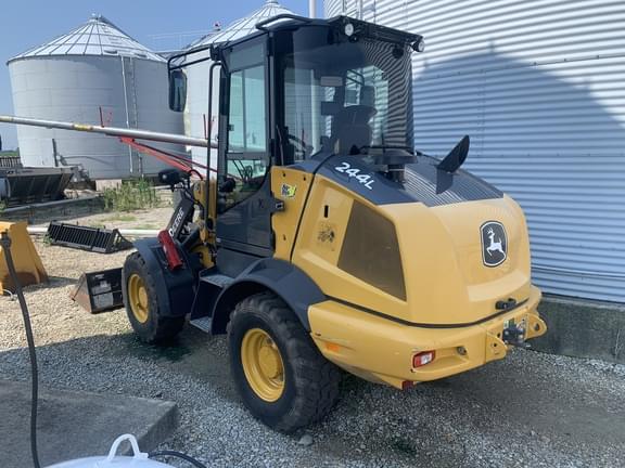 Image of John Deere 244L Primary image