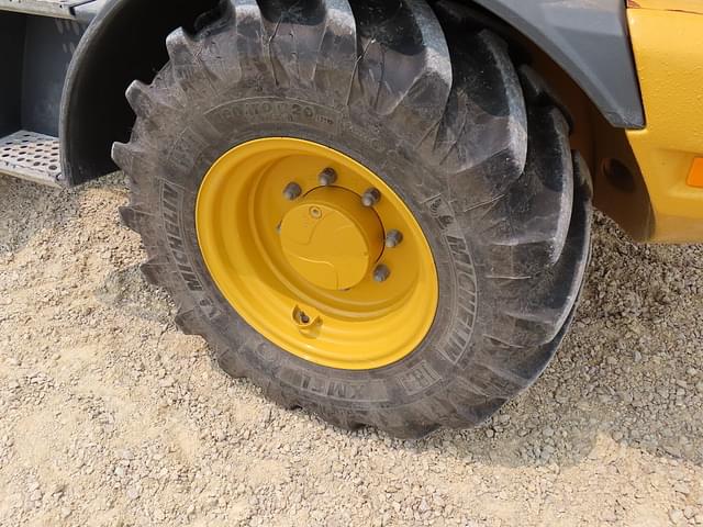 Image of John Deere 244L equipment image 2