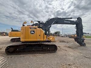 2021 John Deere 245G Image
