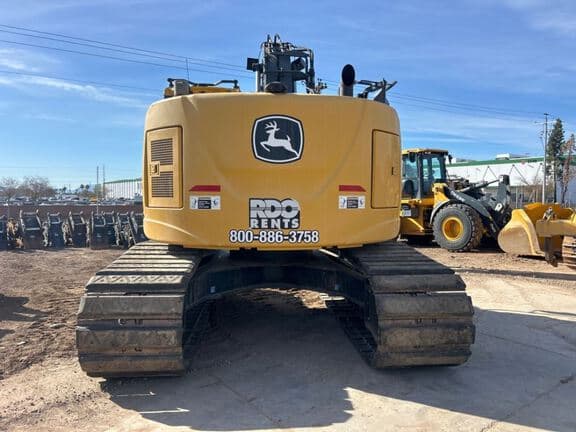 Image of John Deere 245G equipment image 3