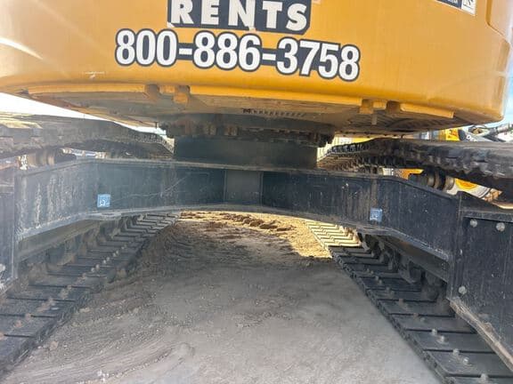 Image of John Deere 245G equipment image 4