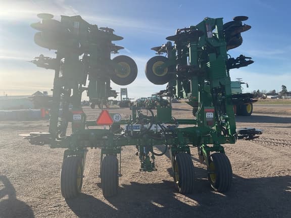 Image of John Deere 2510H equipment image 3