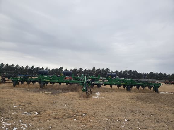 Image of John Deere 2510H equipment image 3