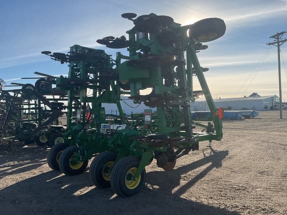 Image of John Deere 2510H equipment image 4