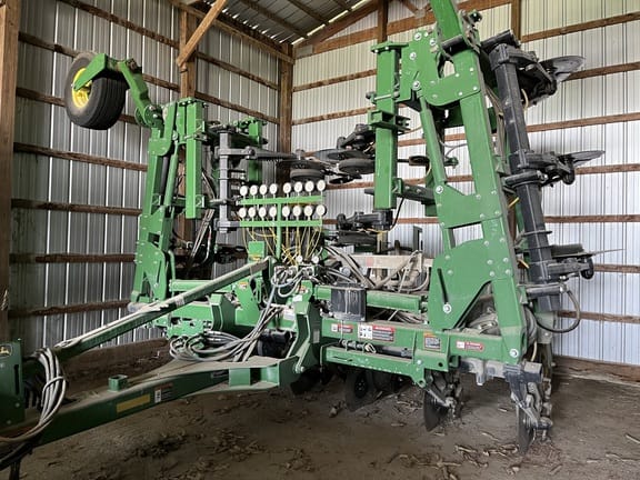 2021 John Deere 2510H Equipment Image0