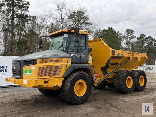 Image of John Deere 260E equipment image 1