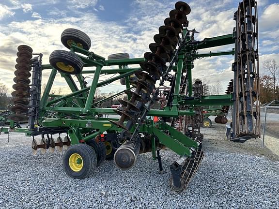 Image of John Deere 2633 equipment image 2