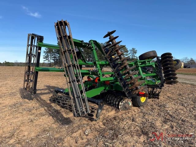 Image of John Deere 2633VT equipment image 1