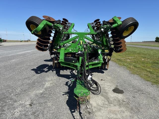 Image of John Deere 2633VT equipment image 4