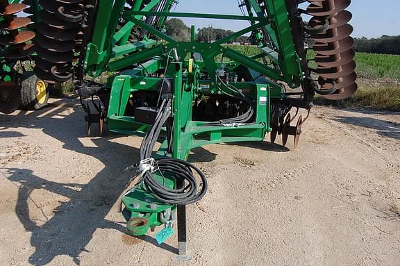 Image of John Deere 2633VT equipment image 1