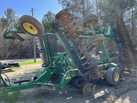 Image of John Deere 2633VT equipment image 1
