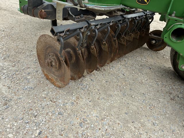 Image of John Deere 2633VT equipment image 2