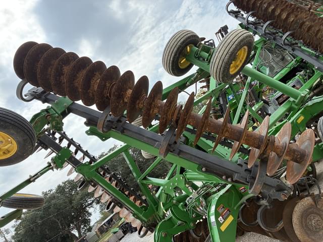 Image of John Deere 2633VT equipment image 1