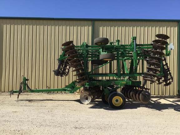 Image of John Deere 2635 Primary image