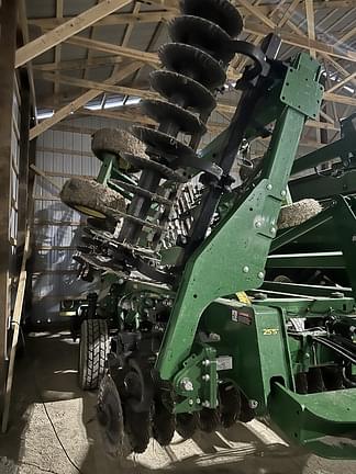 Image of John Deere 2660VT equipment image 2