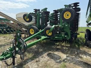 2021 John Deere 2660VT Image