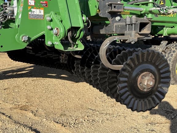 Image of John Deere 2660VT equipment image 2