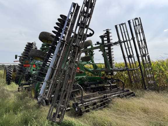 Image of John Deere 2660VT equipment image 1