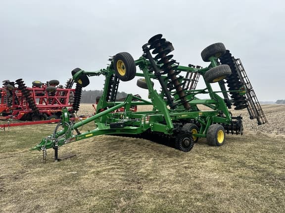 Image of John Deere 2660VT equipment image 1