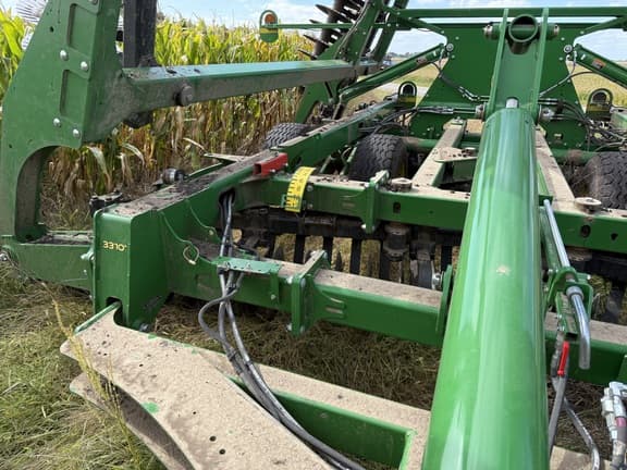 Image of John Deere 2660VT equipment image 3