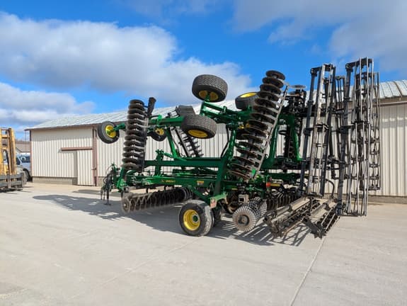 Image of John Deere 2660VT equipment image 4