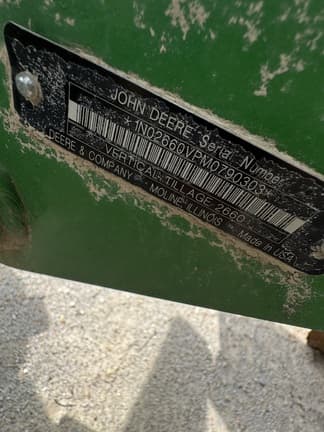 Image of John Deere 2660VT equipment image 4