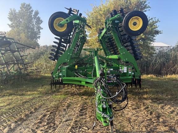 Image of John Deere 2660VT Primary image