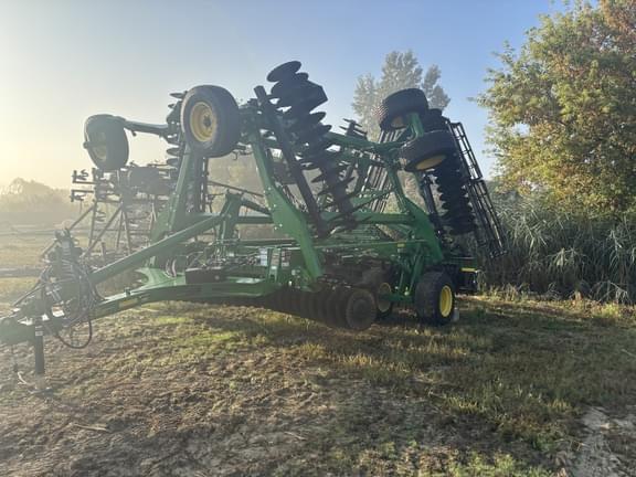 Image of John Deere 2660VT equipment image 3